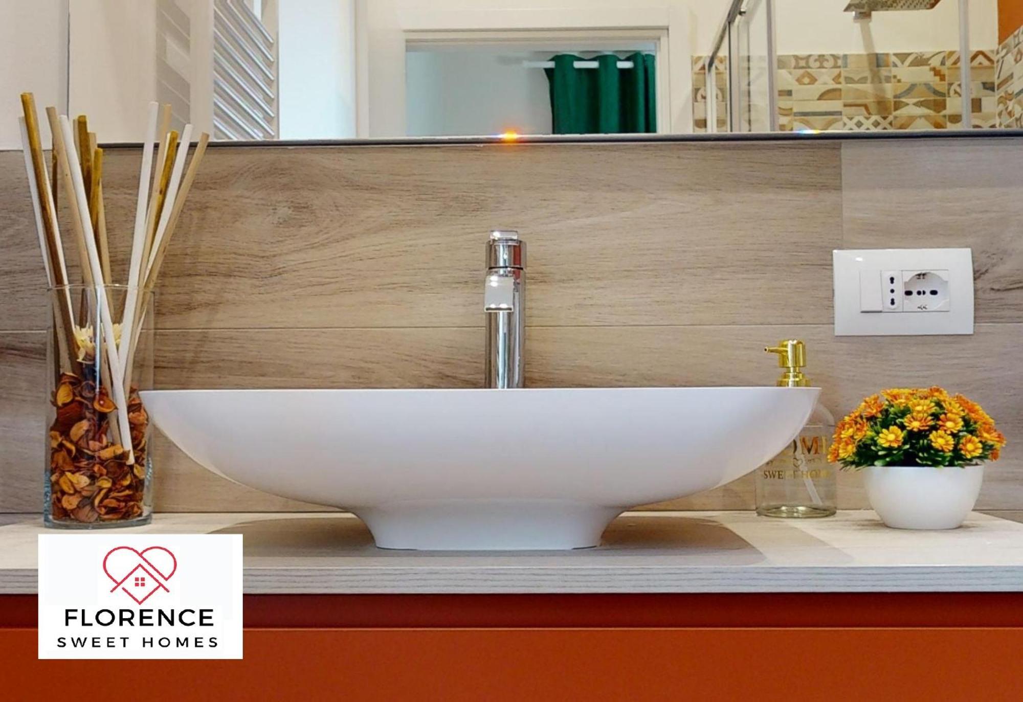 Sonia Apartment With Free Parking By Florence Sweet Homes Exteriör bild